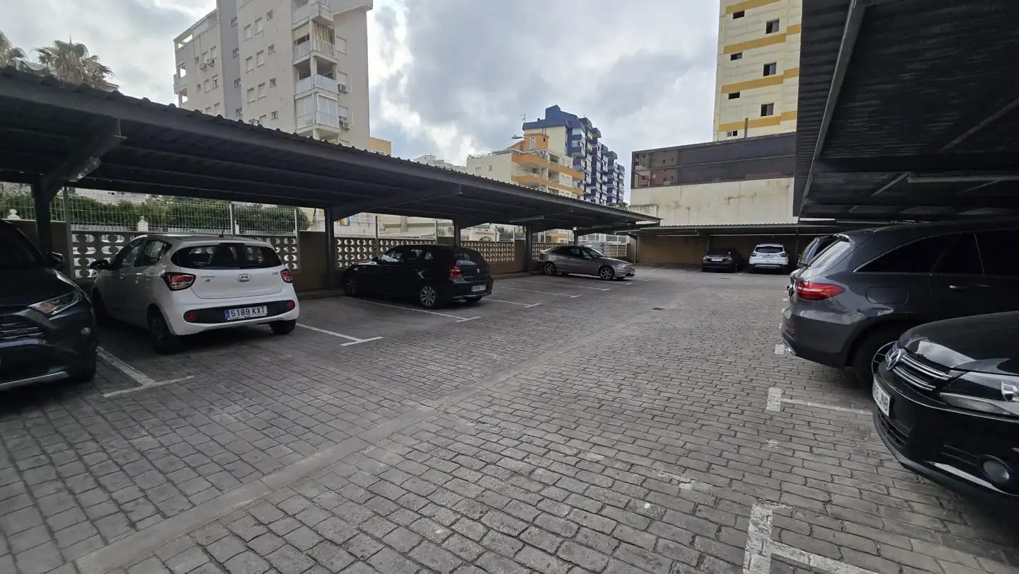 Parking de Apartamento de alquiler en Gandia con Terraza, Amueblado y Piscina comunitaria