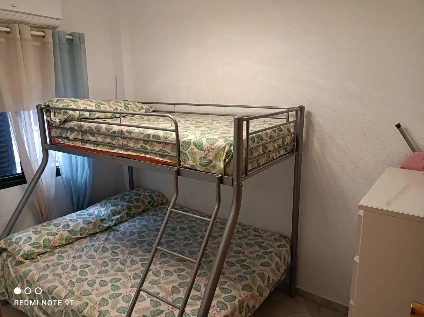 Schlafzimmer von Wohnungen zur Miete in El Portil mit Klimaanlage und Möbliert