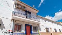 Vista exterior de Casa o xalet en venda en Chimeneas amb Balcó