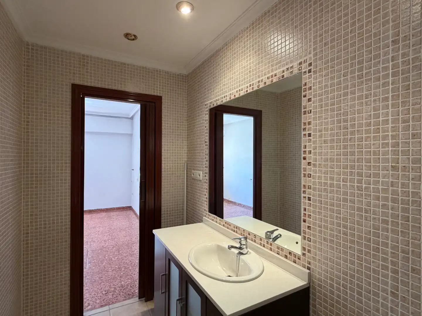 Badezimmer von Wohnung zum Verkauf in Elda mit Balkon