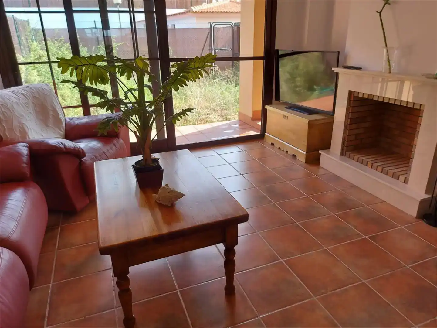 Sala d'estar de Pis en venda en Guillena amb Aire condicionat, Piscina i Balcó