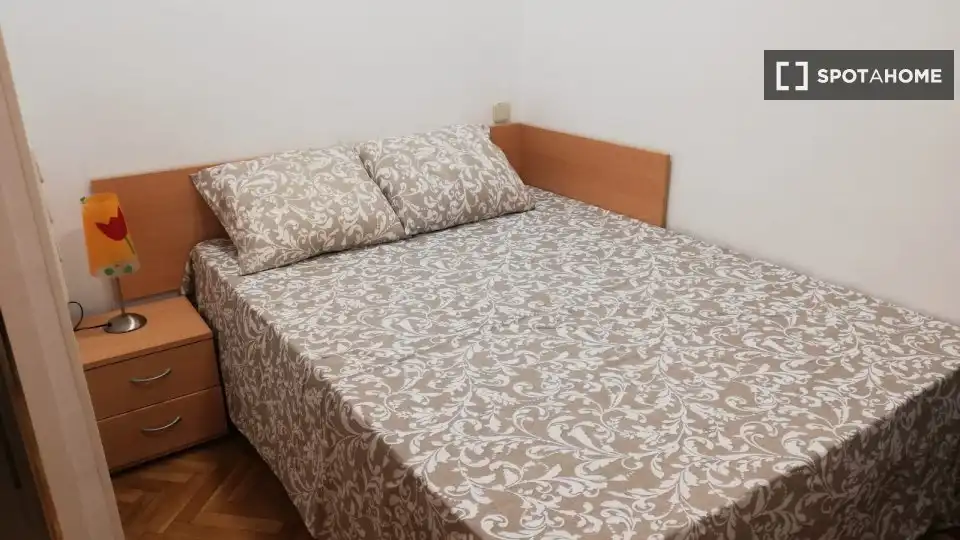 Bedroom of Flat for rent in Eixample
