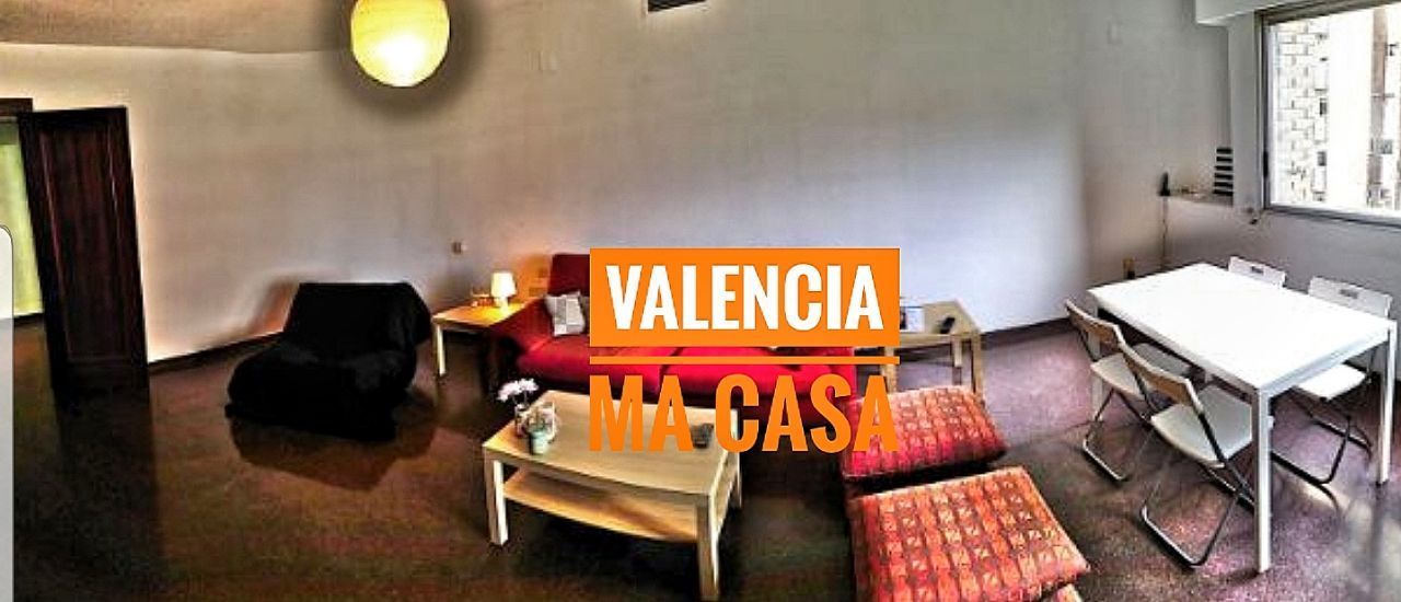 Bedroom of Flat to rent in  Valencia Capital  with Air Conditioner, Heating and Private garden