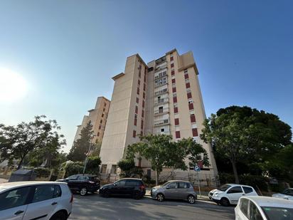Vista exterior de Pis en venda en  Sevilla Capital amb Aire condicionat i Terrassa