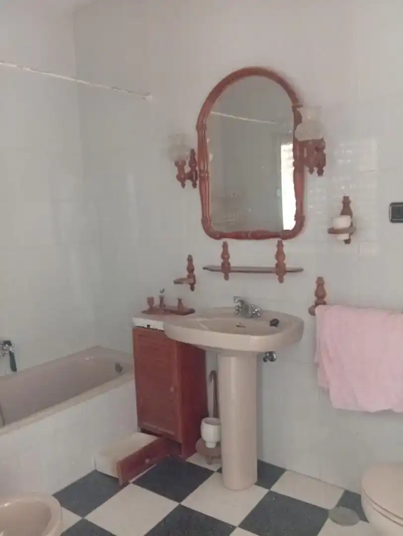 Bany de Casa adosada en venda en Castellar amb Traster, Moblat i Forn