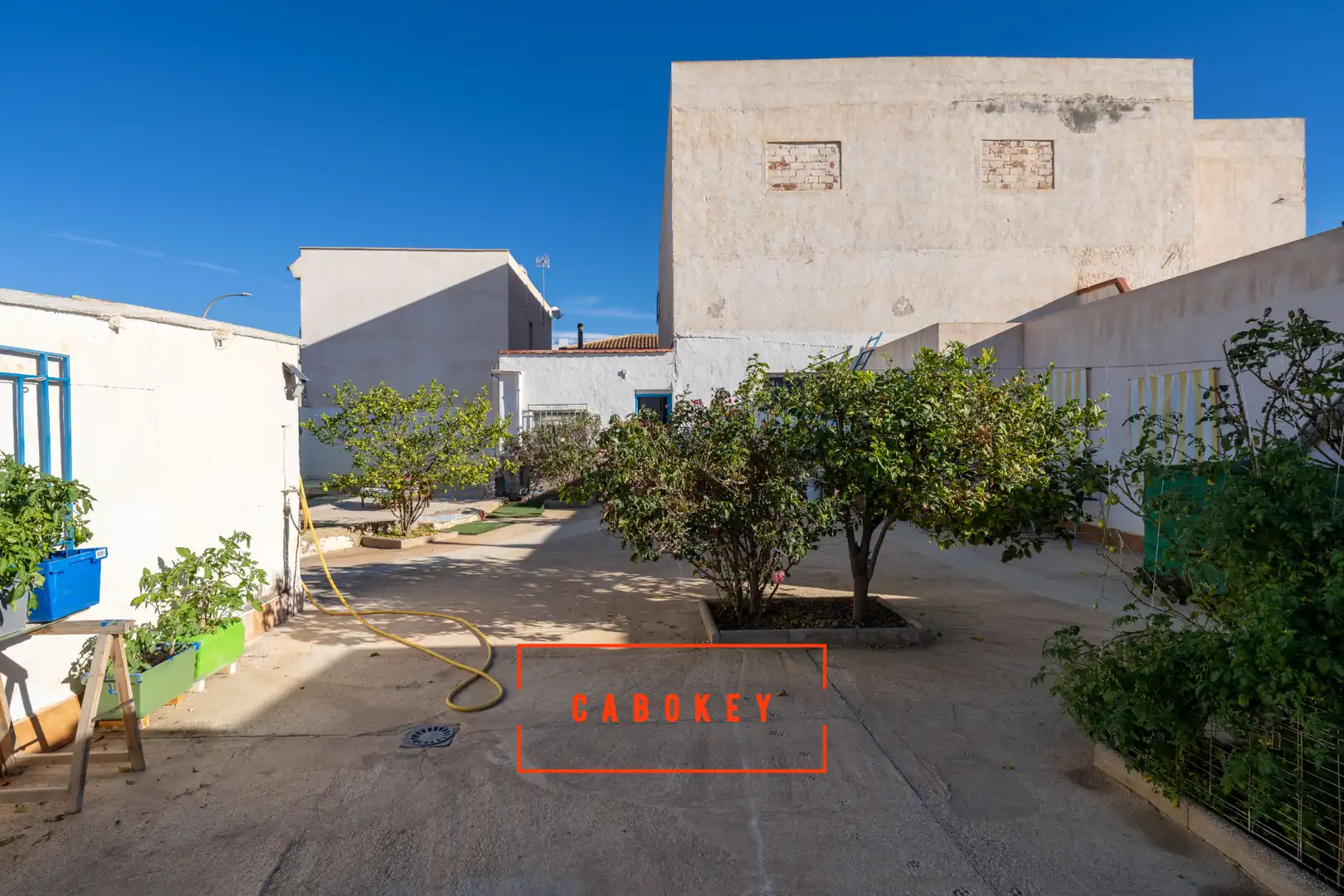 Vista exterior de Casa o xalet en venda en Tabernas amb Aire condicionat, Calefacció i Jardí privat