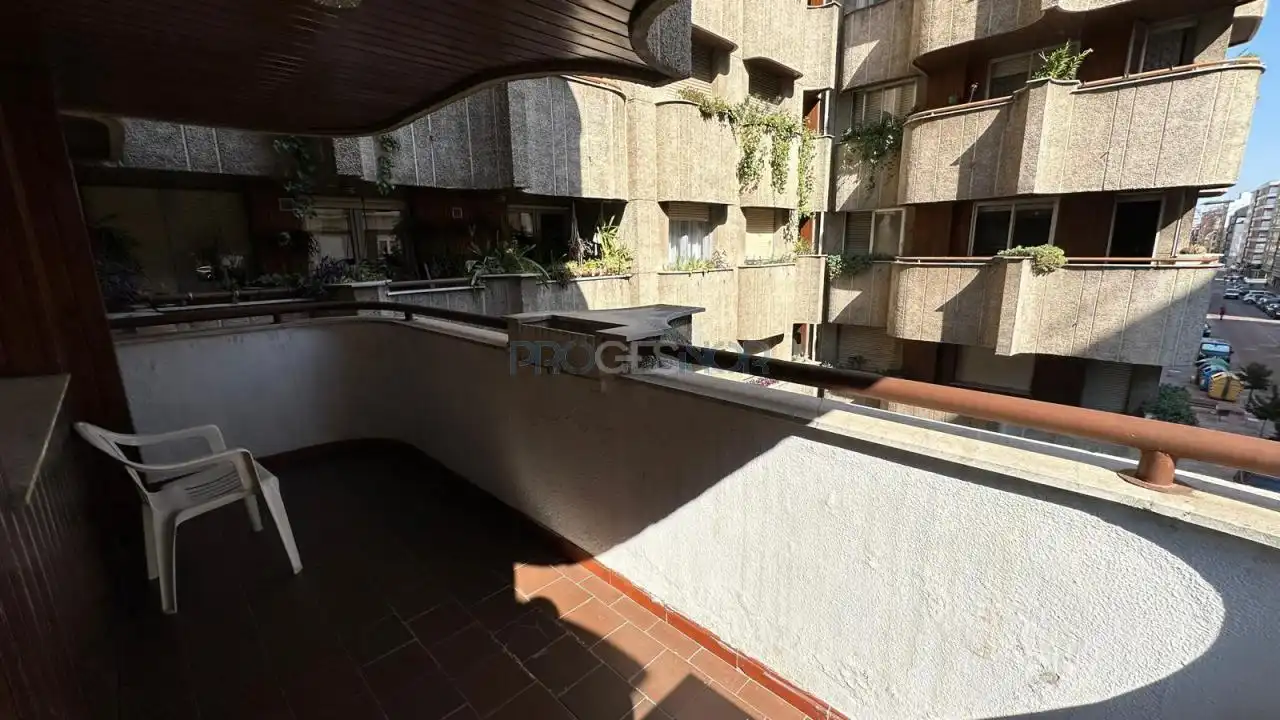 Terrassa de Pis en venda en León Capital  amb Calefacció, Terrassa i Traster