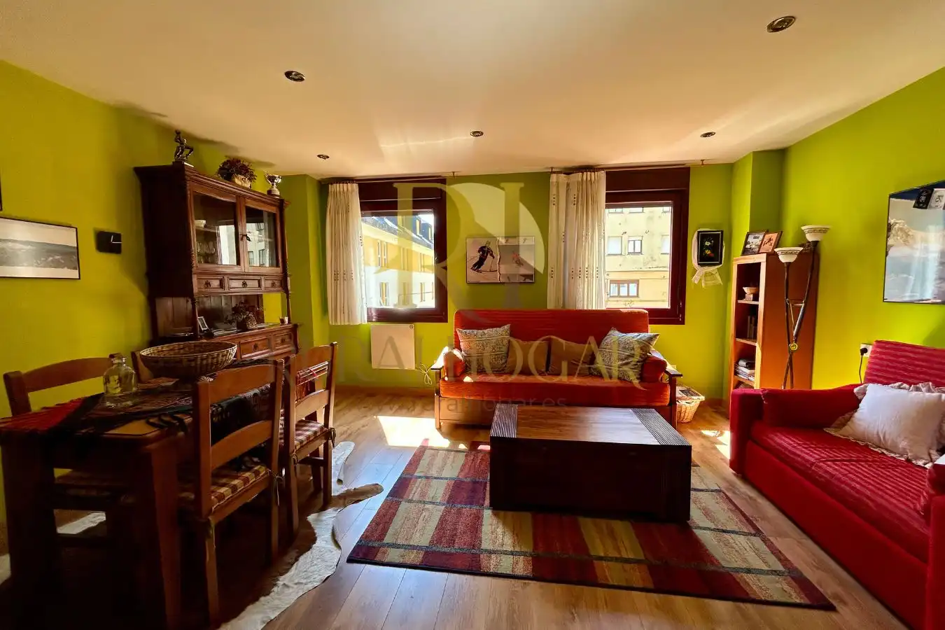 Sala d'estar de Apartament en venda en Puebla de Lillo amb Calefacció, Traster i Moblat