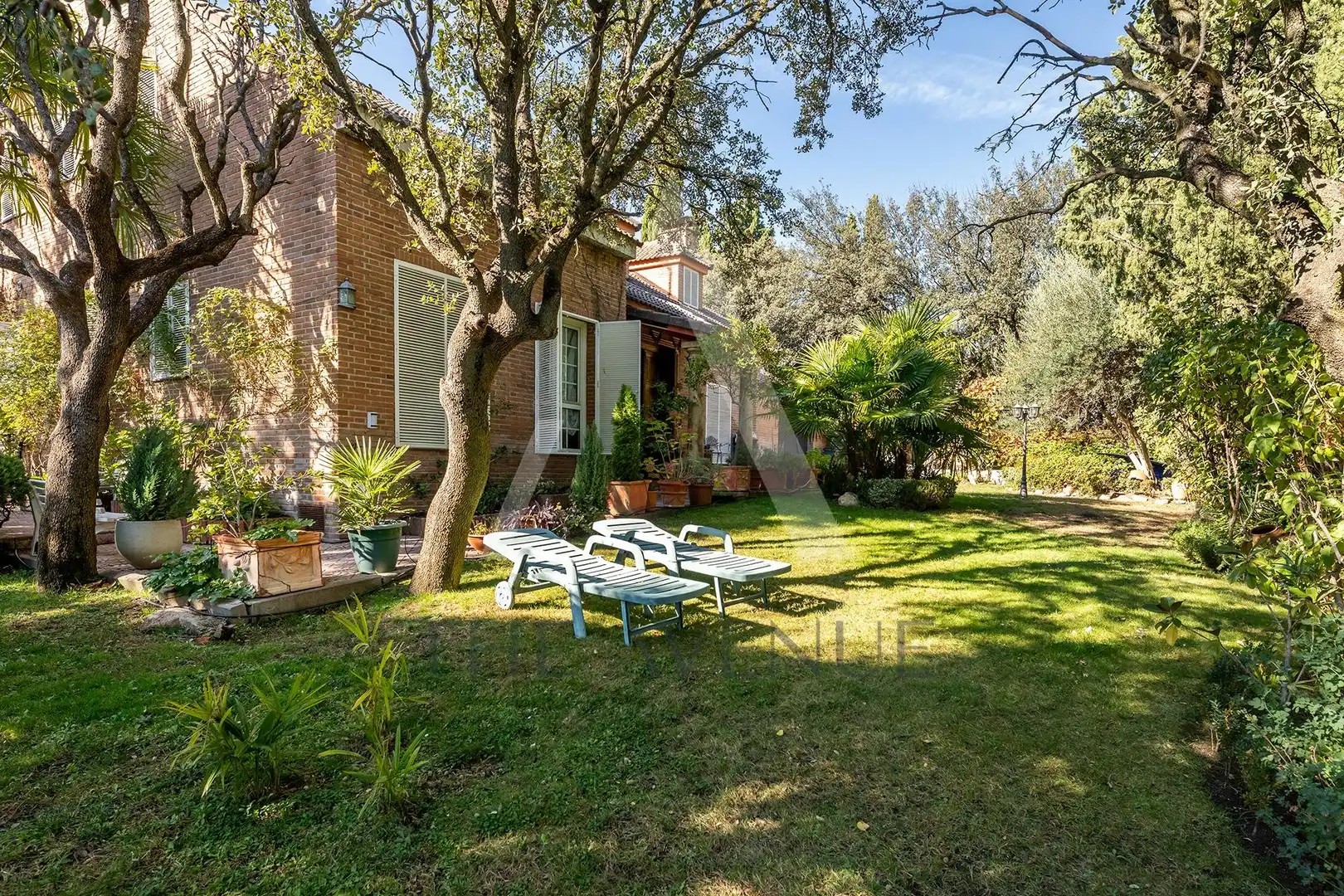 Jardí de Casa o xalet en venda en Las Rozas de Madrid amb Calefacció, Jardí privat i Parquet