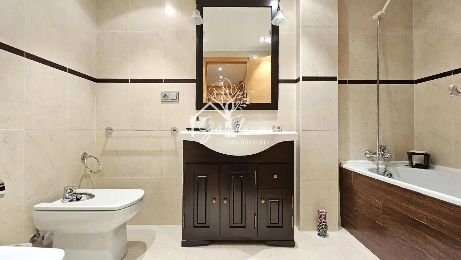 Baño de Piso de alquiler en Narón con Calefacción, Terraza y Trastero