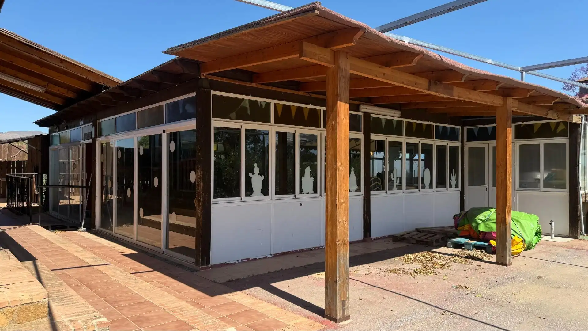Außenansicht von Gebäude zum Verkauf in Turre