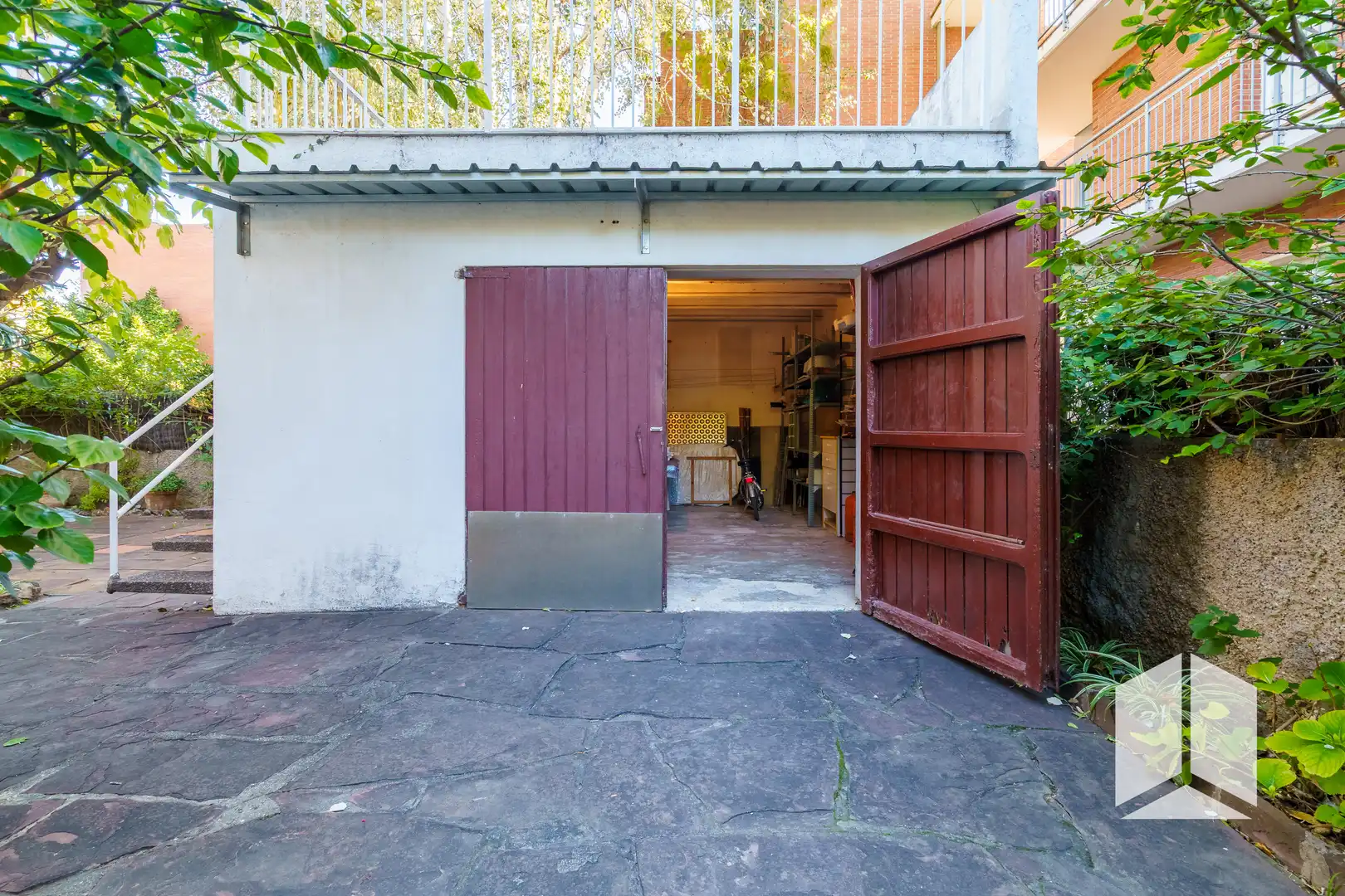 Vista exterior de Casa o xalet en venda en Castelldefels amb Terrassa