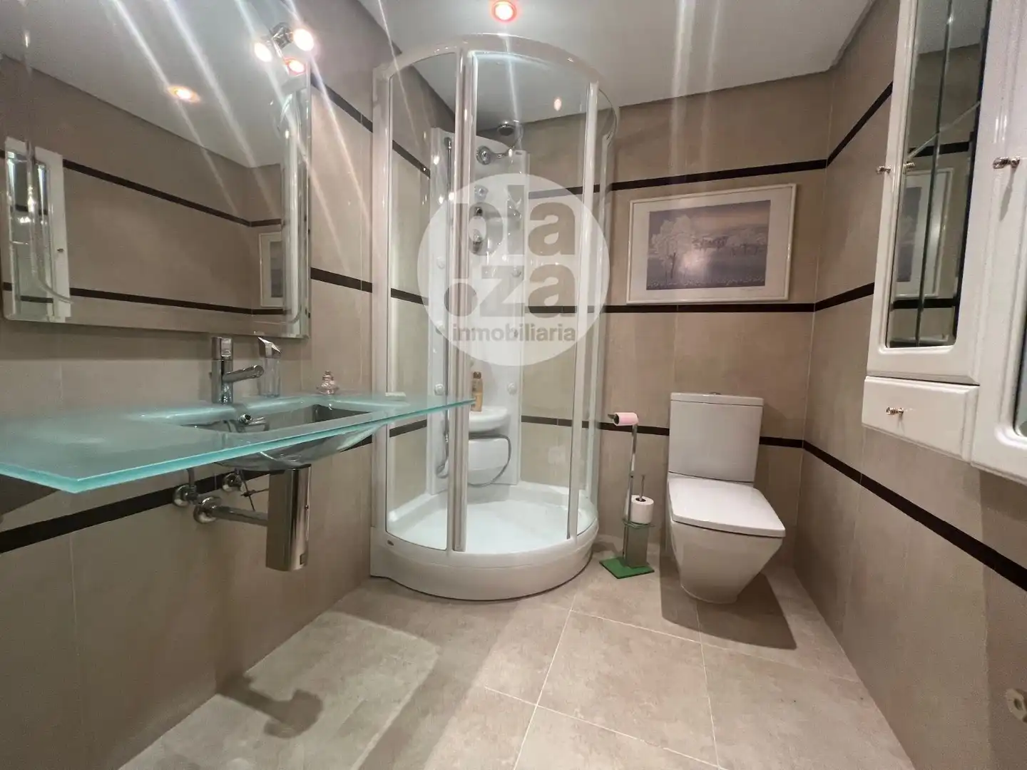 Badezimmer von Wohnung zur Miete in Burgos mit Heizung, Terrasse und Abstellraum