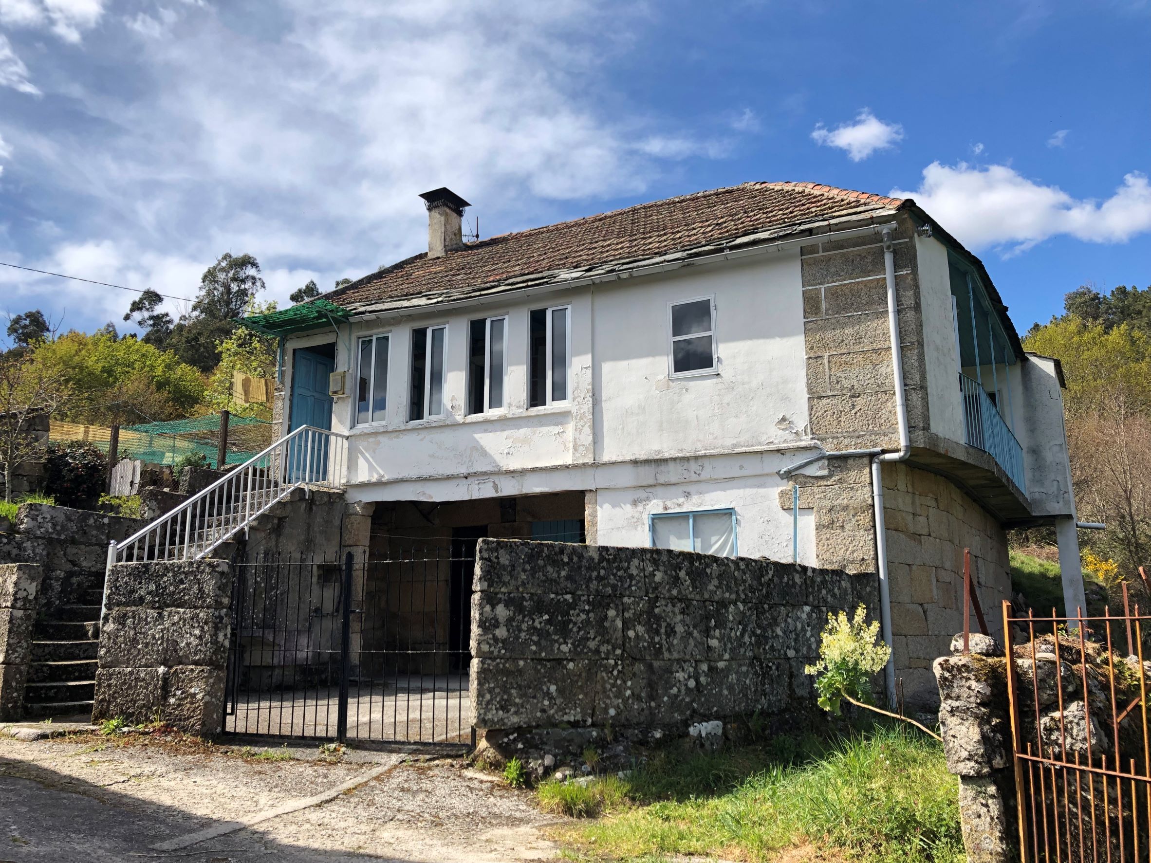 Vista exterior de Casa o xalet en venda en Beariz amb Moblat i Balcó