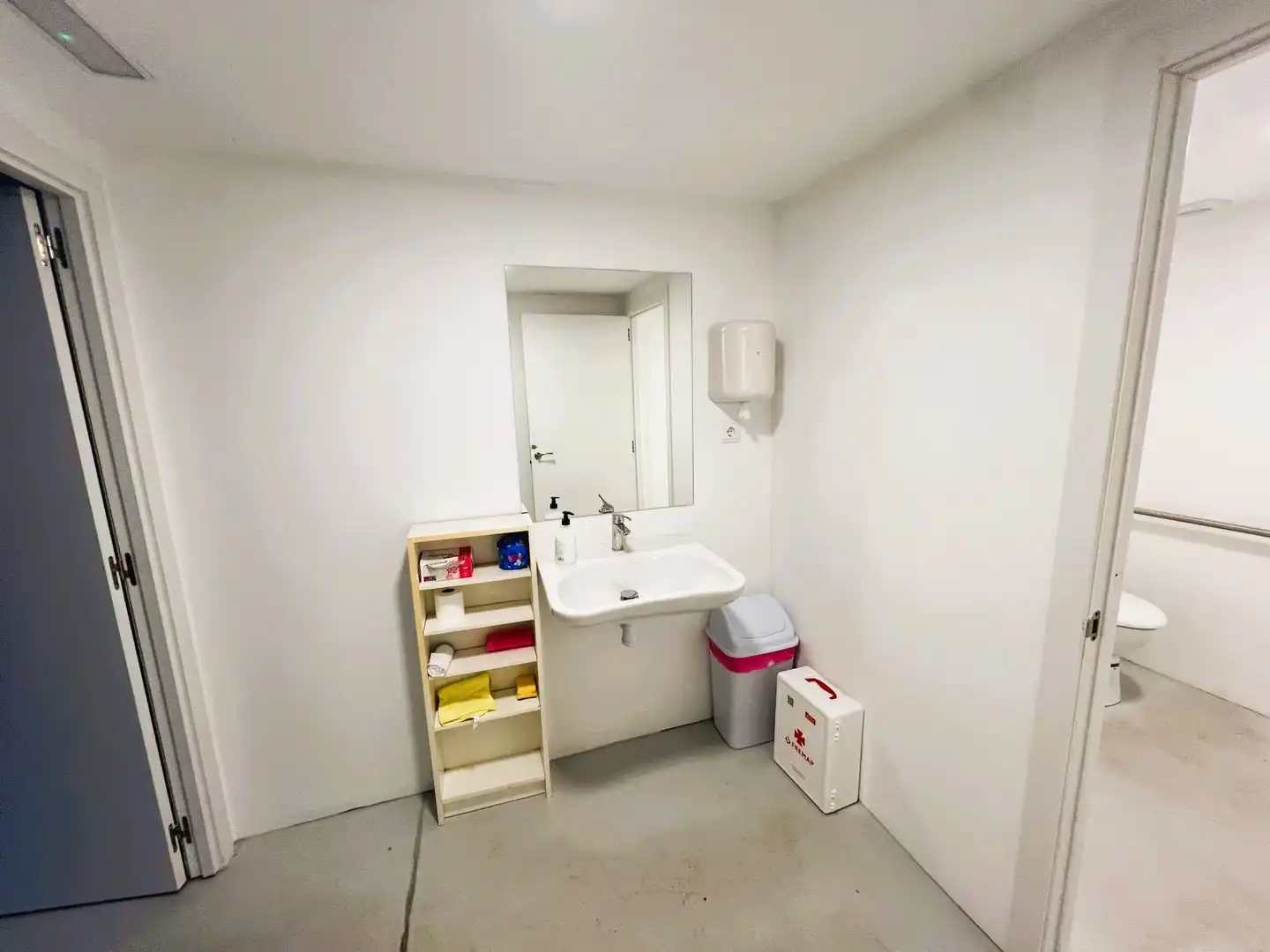 Baño de Local en venta en Barcelona
