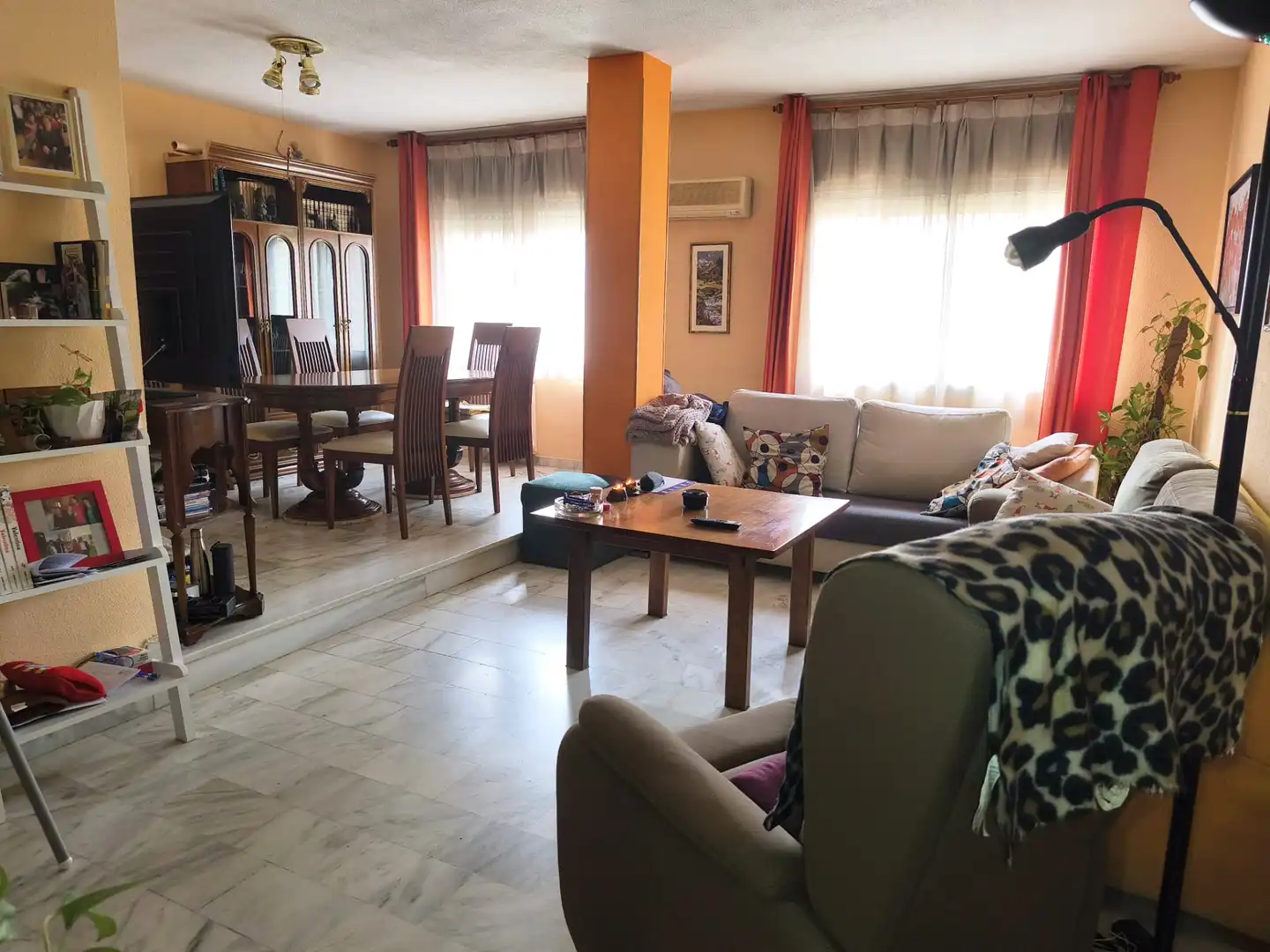 Sala de estar de Dúplex en venta en Ciudad Real con Aire acondicionado, Calefacción y Amueblado