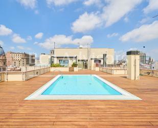 Piscina de Pis en venda en  Barcelona Capital amb Aire condicionat, Calefacció i Parquet