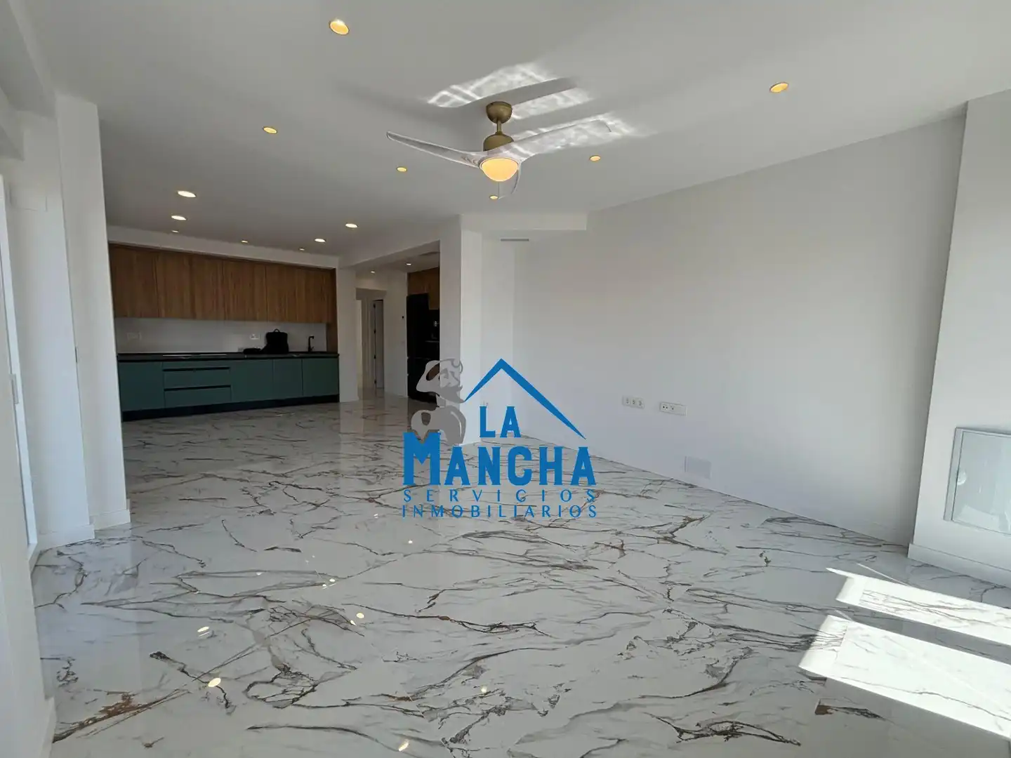 Sala de estar de Piso en venta en Albacete con Calefacción, Amueblado y Balcón