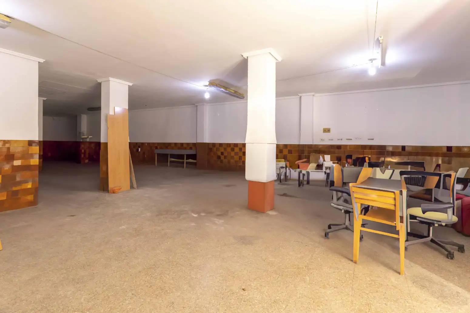 Gewerbefläche zum Verkauf in Camí Reial, imagen 8