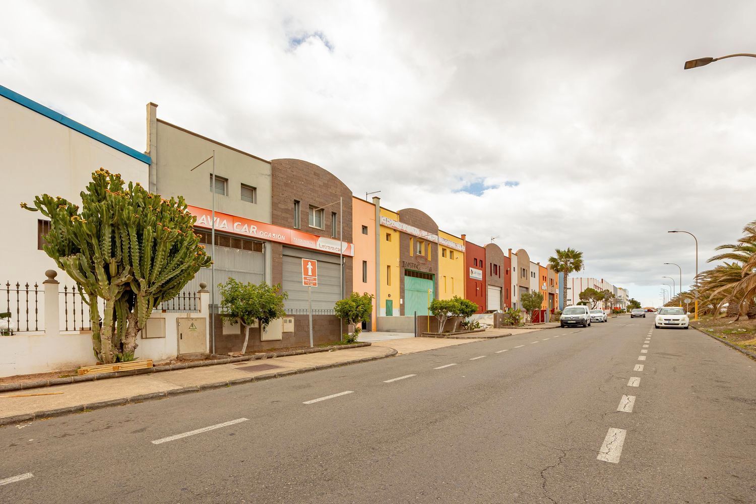 Exterior view of Industrial buildings for sale in Agüimes