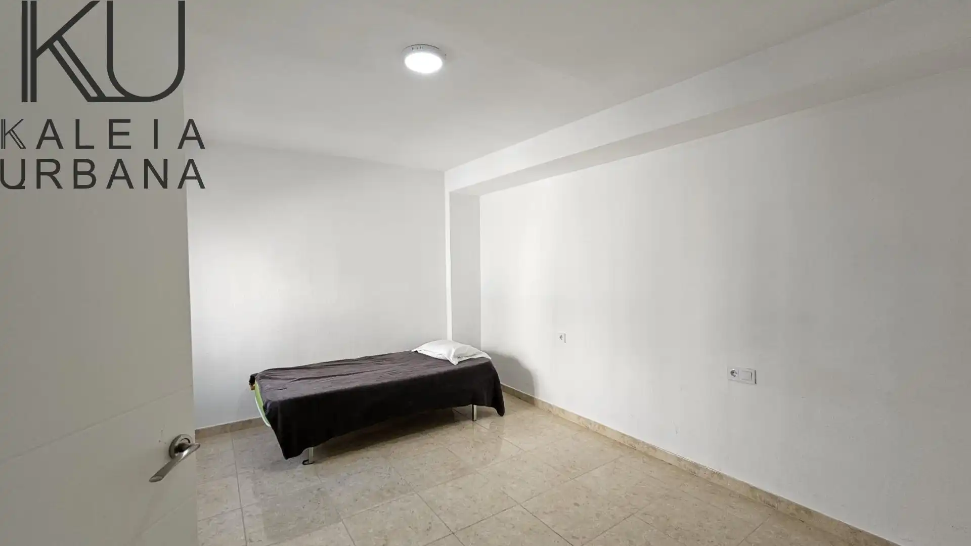 Habitación de Ático en venta en Alicante / Alacant con Terraza