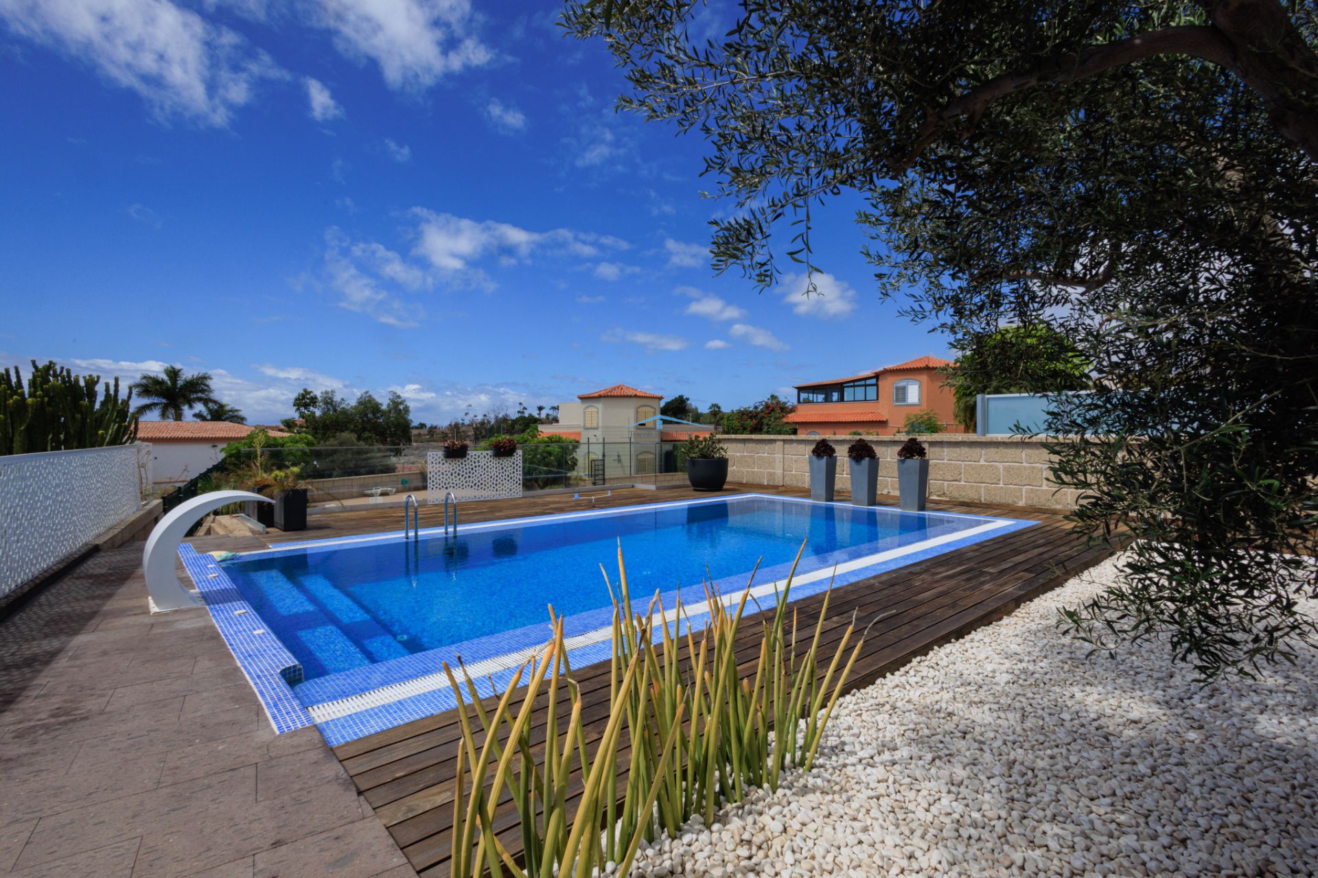 Piscina de Casa o xalet en venda en Adeje amb Aire condicionat, Jardí privat i Terrassa