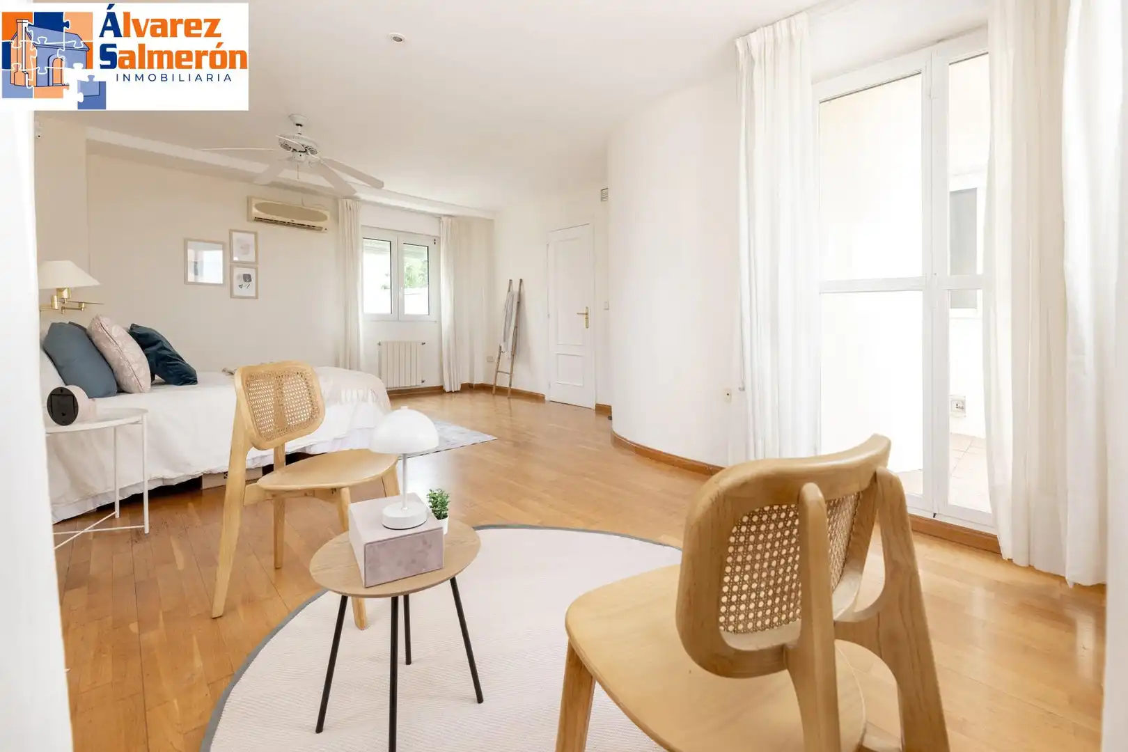 Bedroom of Houses for sale in Granada  with Air Conditioner, Private garden and Terrace