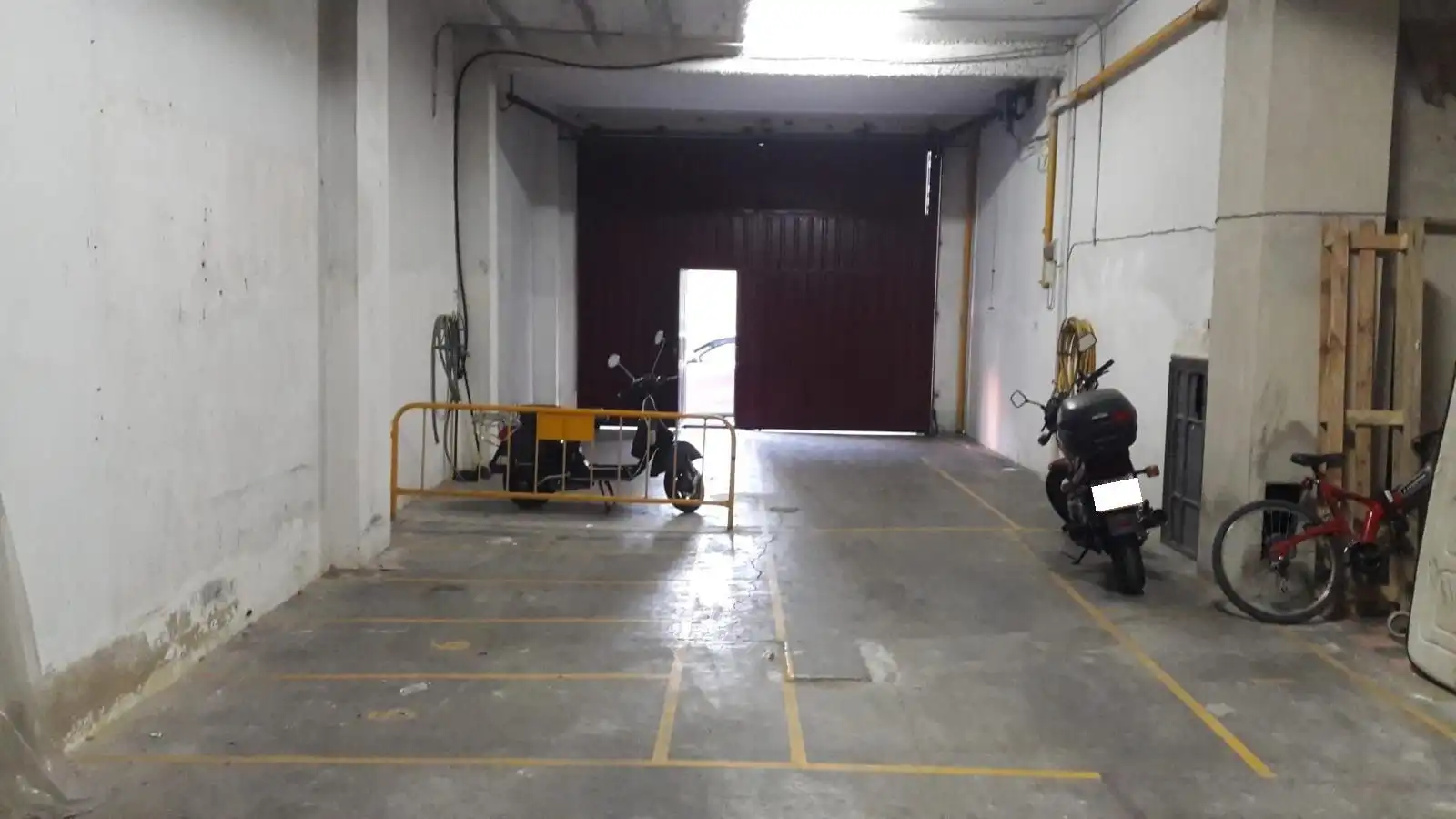 Parking of Commercial properties for rent in Valencia