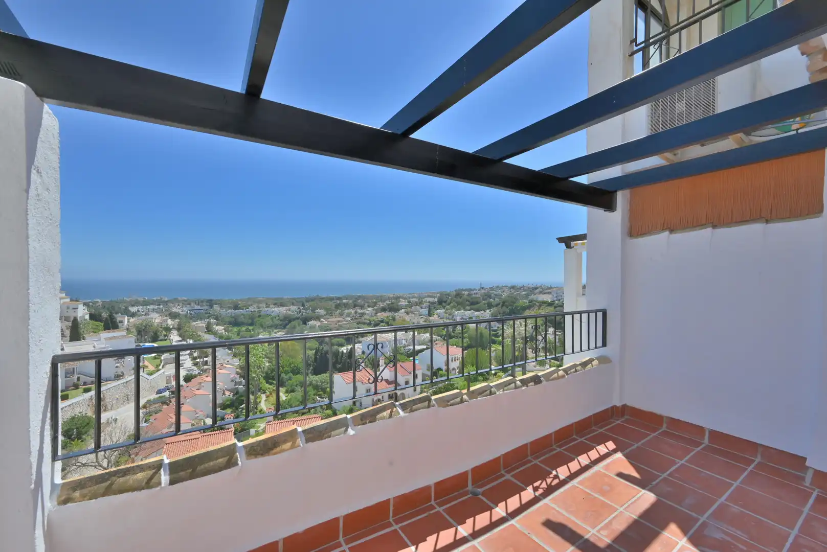 Apartament amb piscina en venda a Calahonda, imagen 7