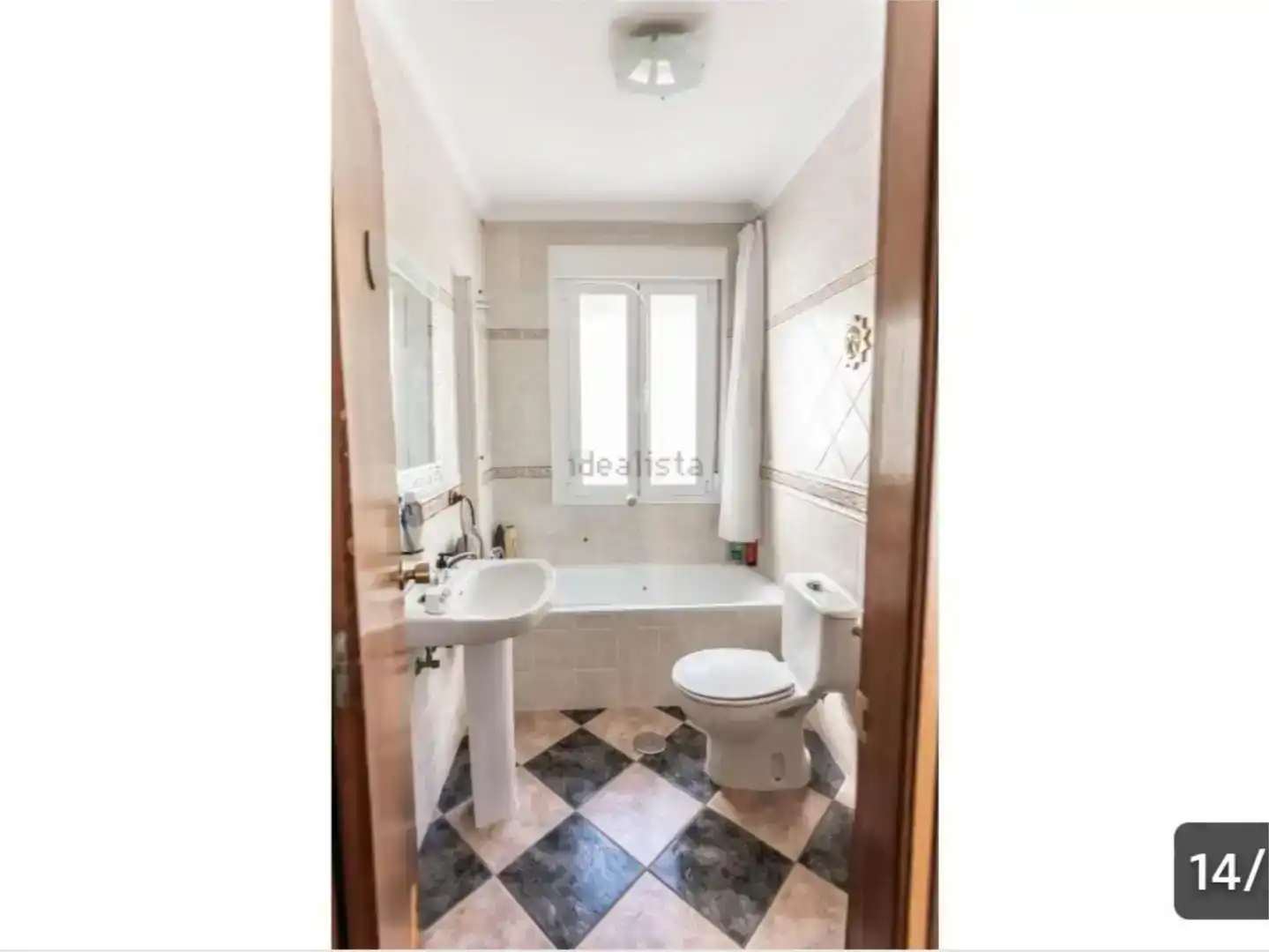 Bathroom of Flat for rent in Teba  with Furnished