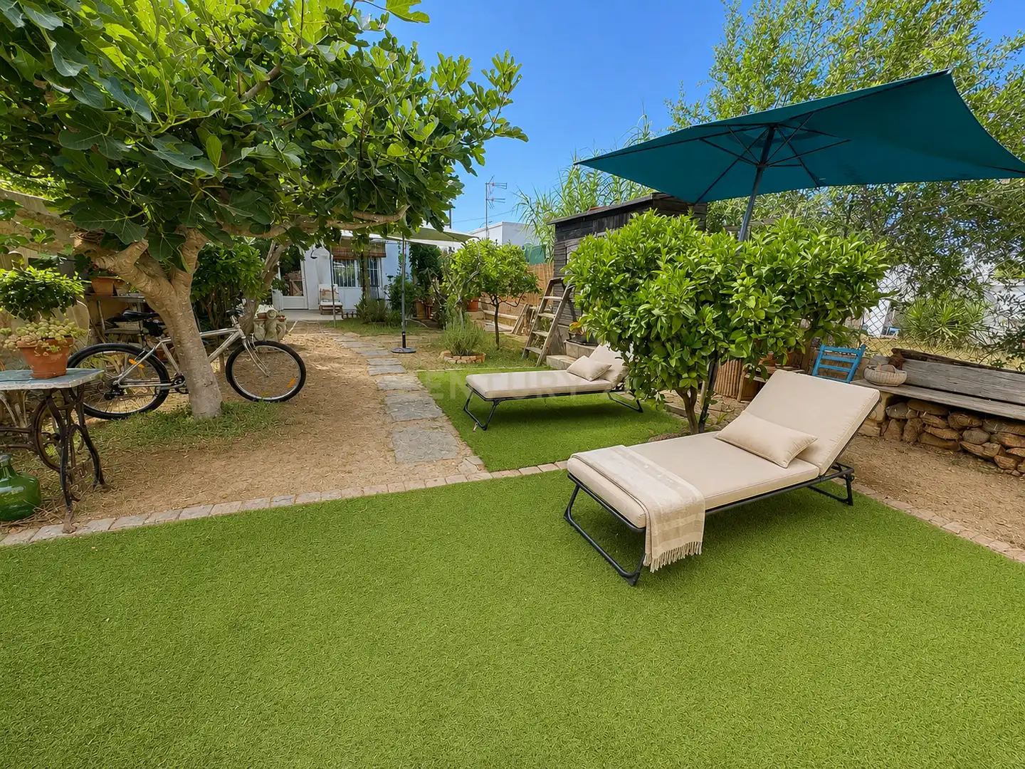 Terrassa de Casa adosada en venda en Eivissa amb Jardí privat, Traster i Piscina