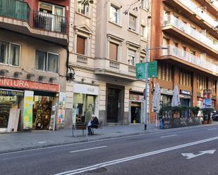 Vista exterior de Local en venda en  Barcelona Capital