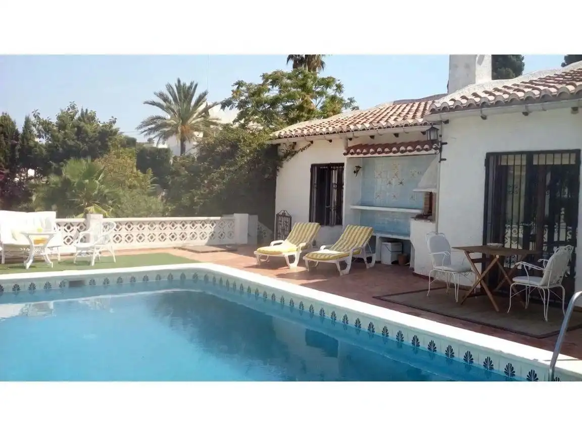 Chalet con piscina en venta en El Montgó, imagen 4