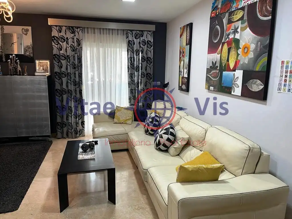 Penthouse with lift for sale in Avenida Europa