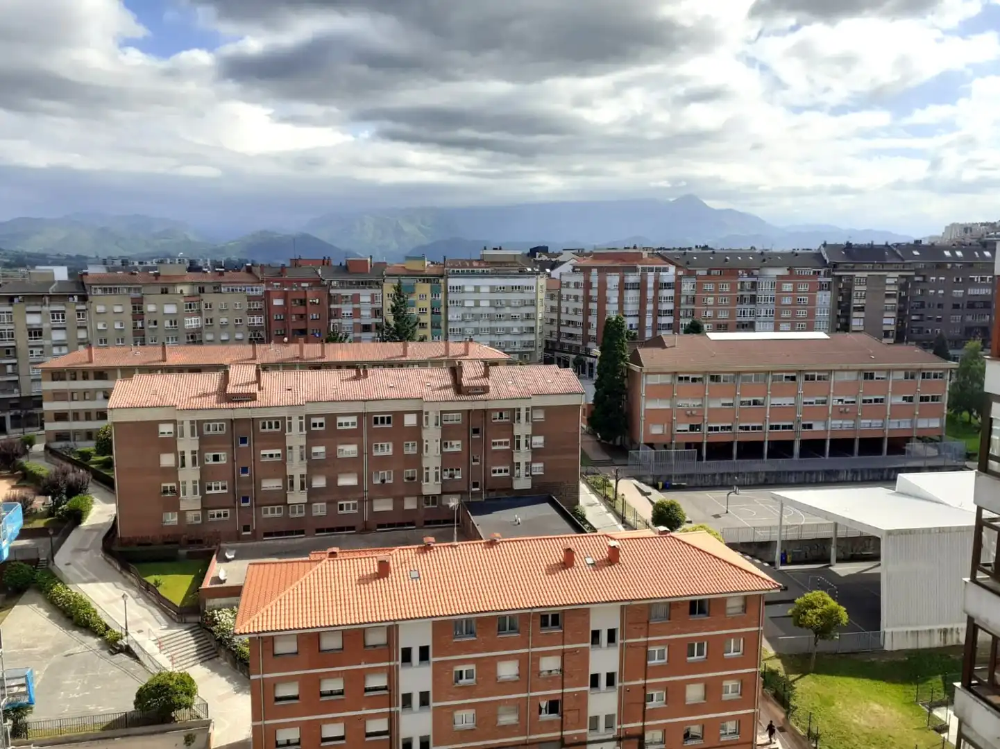 Exterior view of Flat for rent in Oviedo   with Heating, Parquet flooring and Terrace