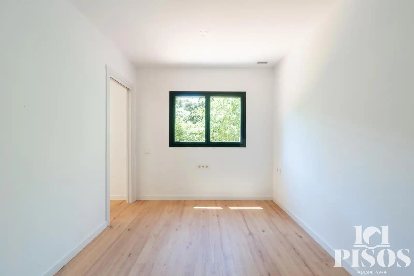 Dormitori de Casa o xalet en venda en Sant Cugat del Vallès amb Aire condicionat, Calefacció i Jardí privat