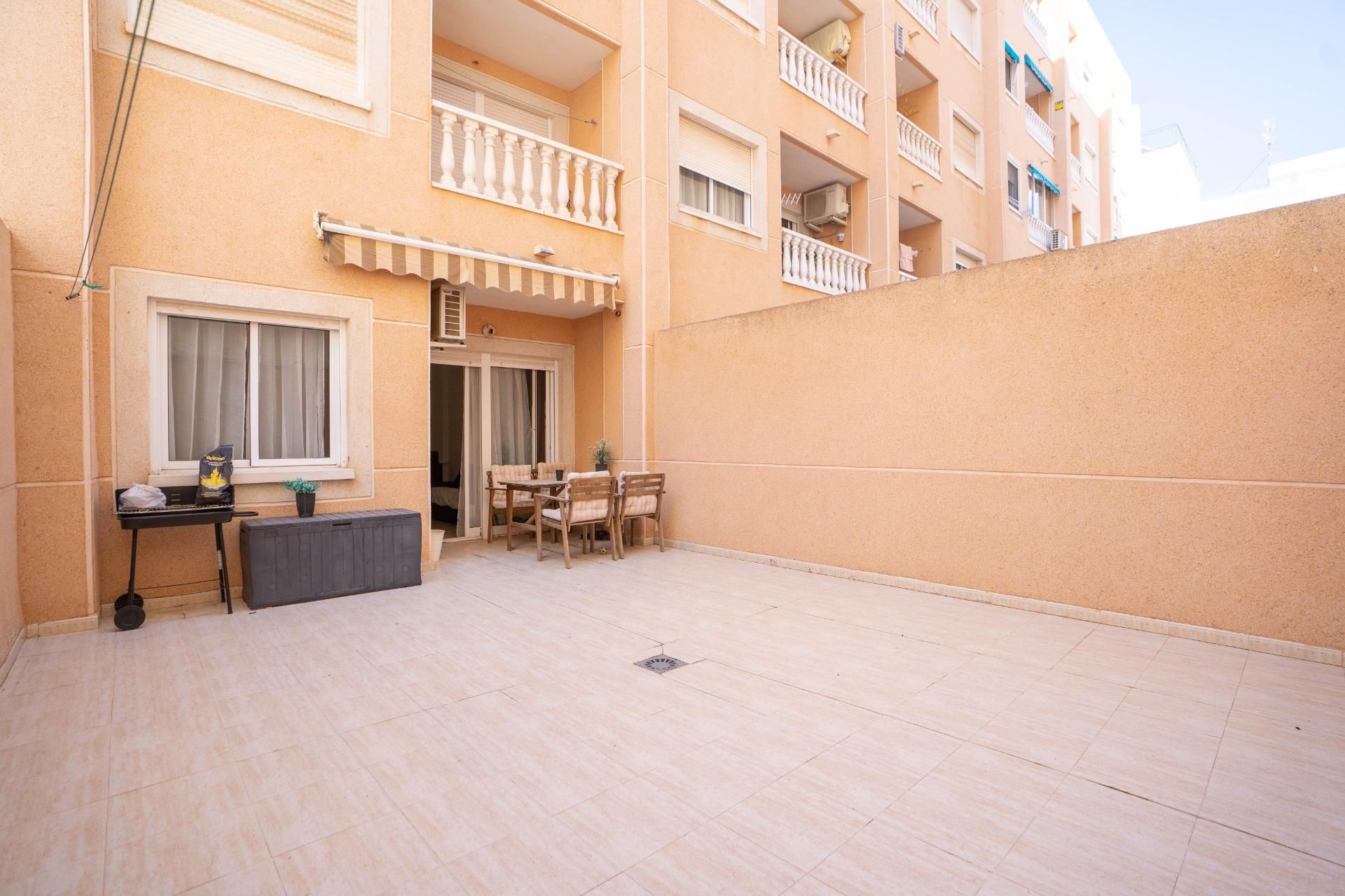 Terrace of Planta baja for sale in Torrevieja  with Air Conditioner and Terrace