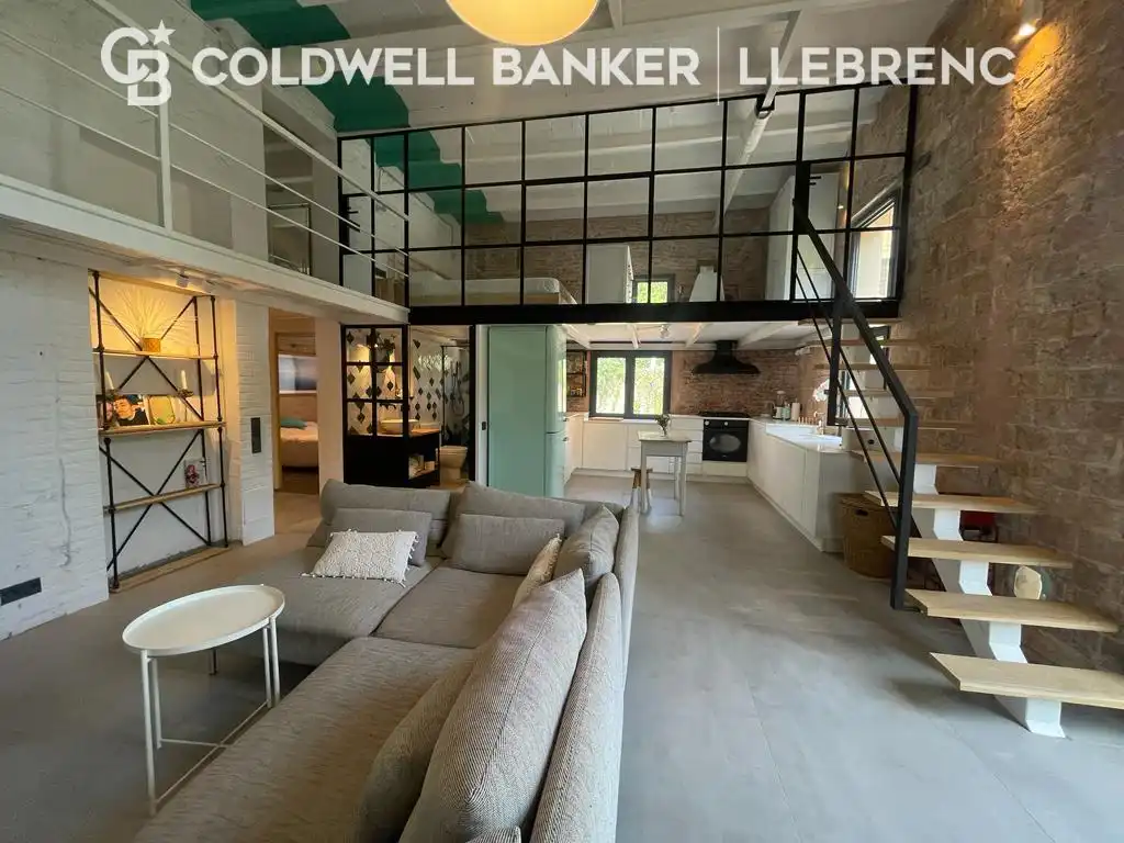 Terrasse von Maisonette zum Verkauf in Barcelona mit Parkett, Möbliert und Ofen