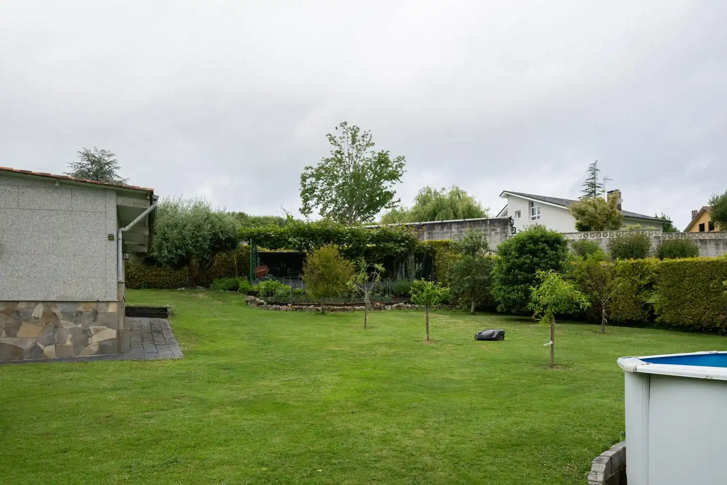 Garden of Houses for sale in Bergondo  with Heating, Private garden and Swimming Pool