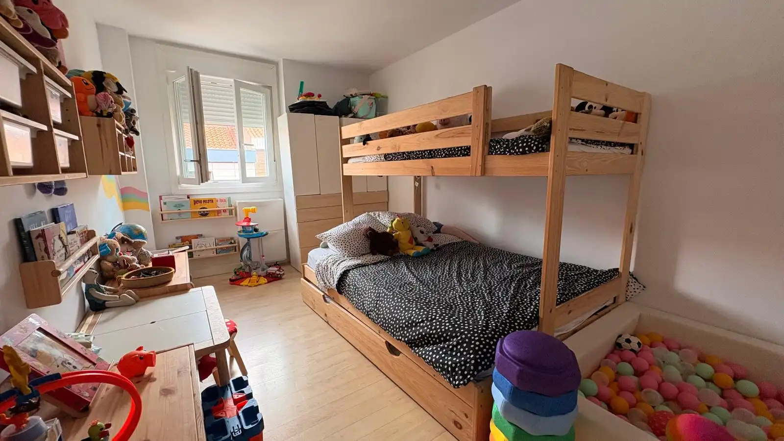 Bedroom of Flat for sale in Barakaldo   with Heating