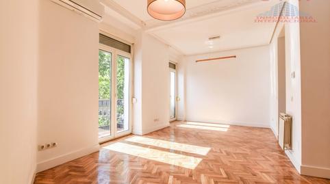 Photo 3 of Flat to rent in Jerónimos, Madrid