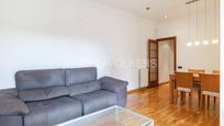 Living room of Apartment for sale in  Barcelona Capital  with Air Conditioner, Heating and Parquet flooring