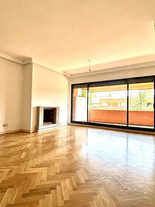 Wohnzimmer von Wohnung zur Miete in Madrid mit Heizung, Parkett und Terrasse