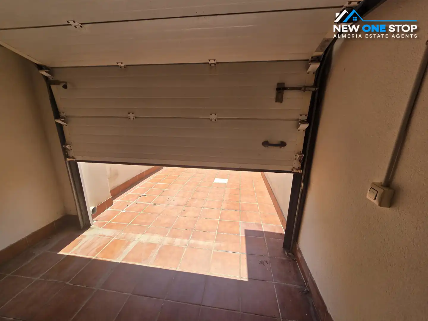 Parking de Dúplex en venta en Carboneras con Terraza, Horno y Lavadora