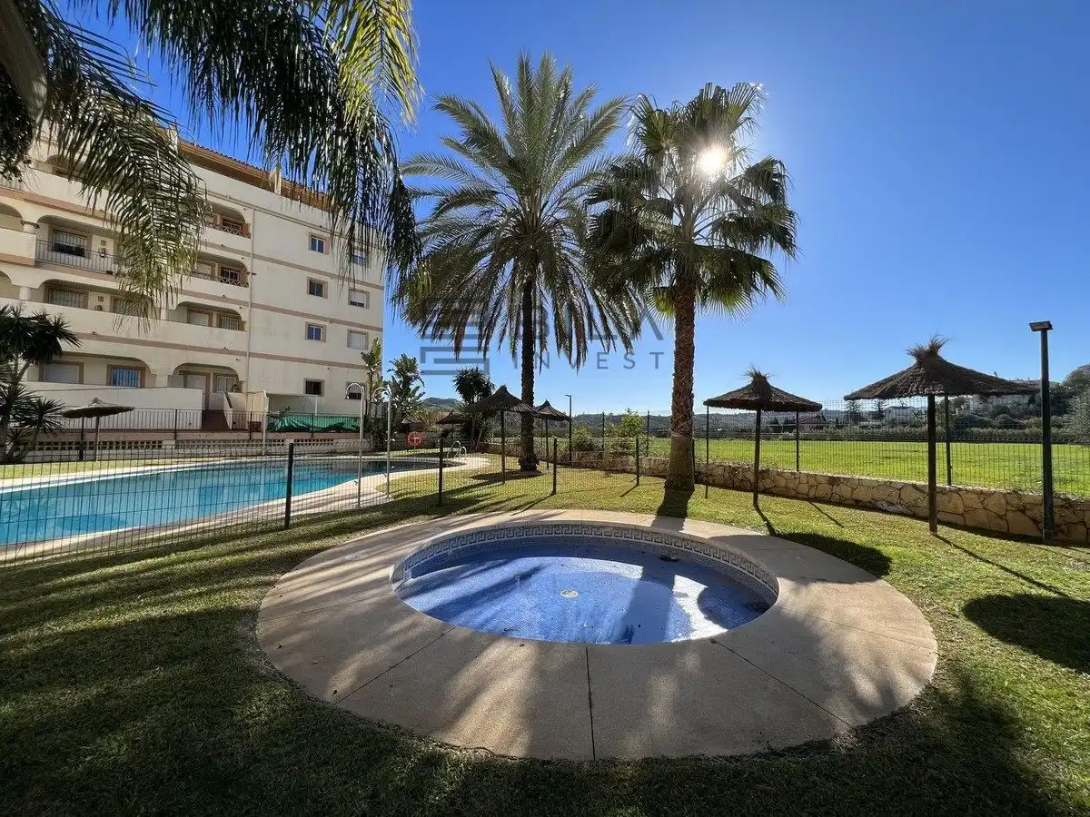 Swimming pool of Flat for sale in Mijas  with Air Conditioner, Terrace and Storage room