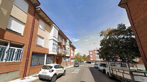 Foto 2 de Piso en venta en Cañada Goya, 2, Las Eras de Renueva, León Capital