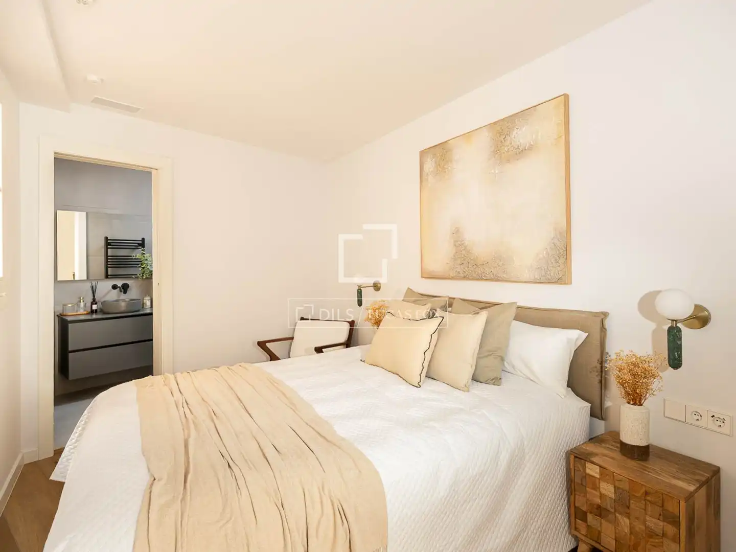 Bedroom of Flat for sale in Barcelona  with Air Conditioner, Terrace and Swimming Pool
