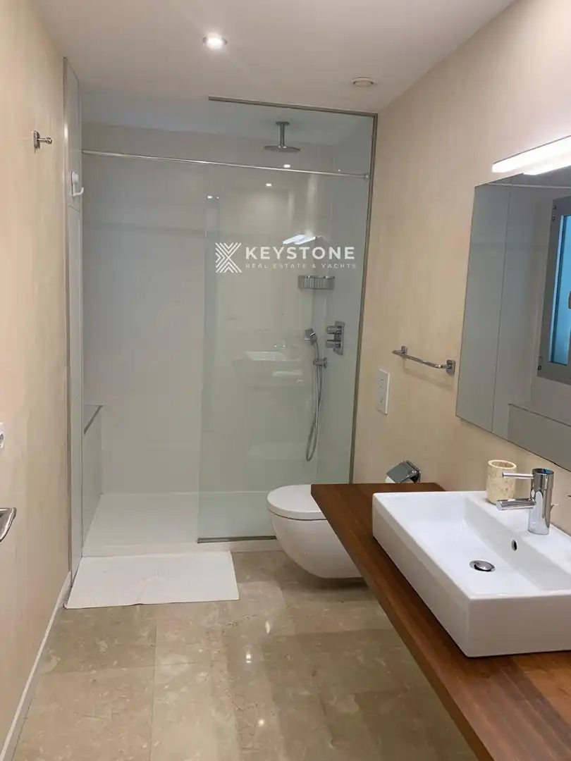 Badezimmer von Wohnung zur Miete in Calvià mit Klimaanlage, Heizung und Terrasse