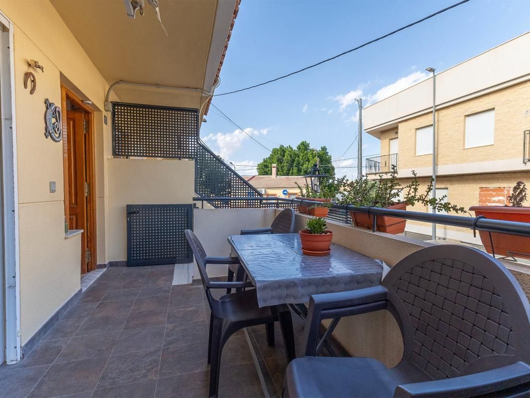 Casa adosada en venda a C. Camilo José Cela, Catral