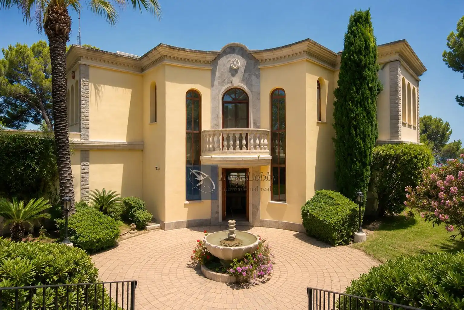 Casa con terraza en venta en Antoni Gaudi, imagen 2